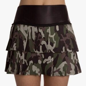 Faye + Florie Lisa Camouflage Tiered tennis Skirt - size M, EUC